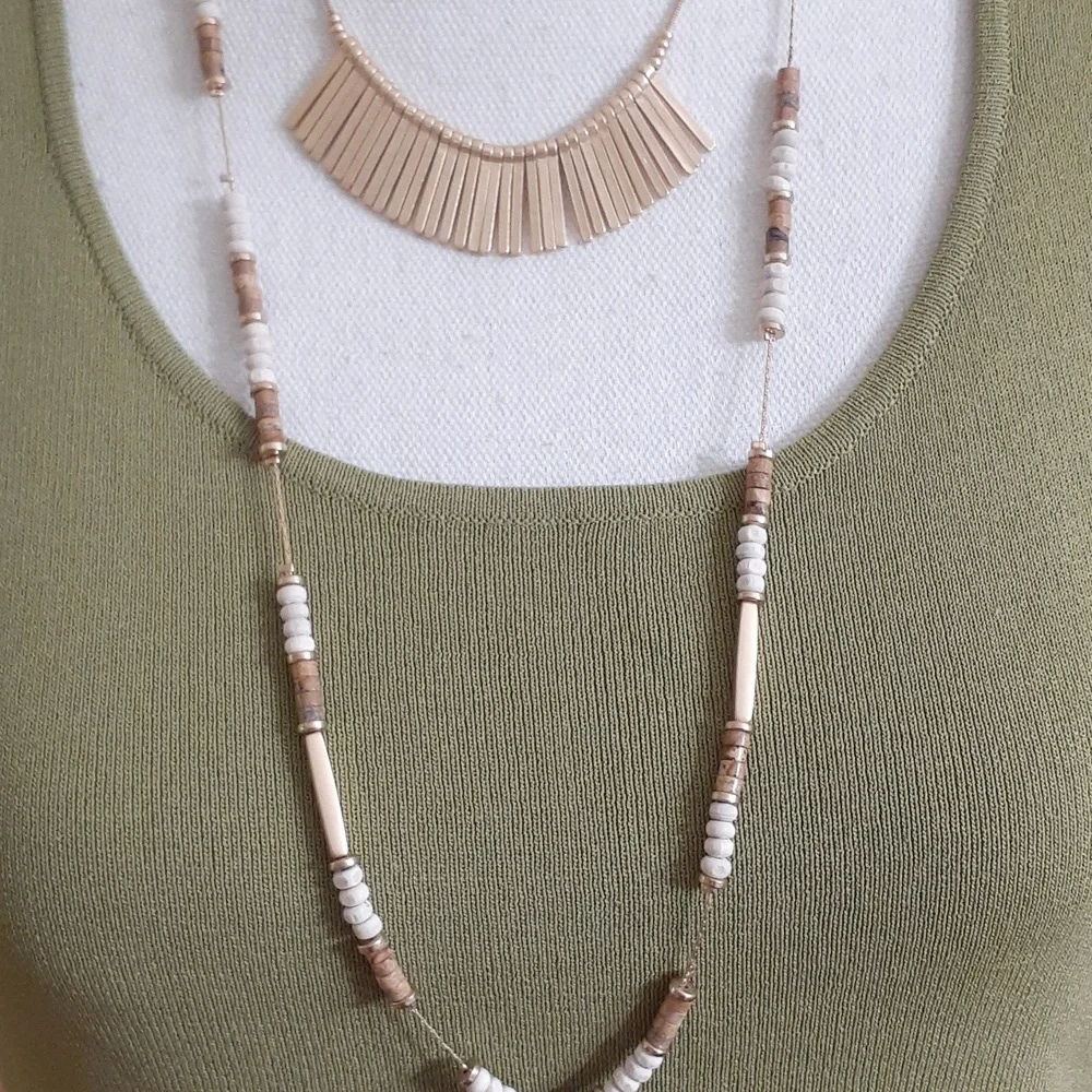 CHICO'S 2 in 1 Goldtone & Wooden Bead Necklace Set - Neutral Colors! NWOT - Picture 5 of 11